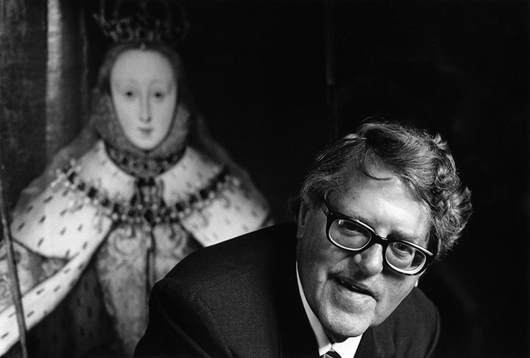 Art of history: Asa Briggs at the National Portrait Gallery in 1999.