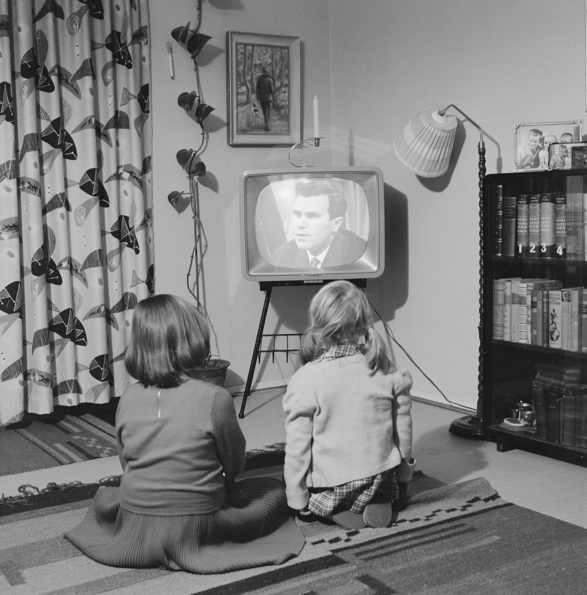 Two children watching television, C. 1957-61. Finnish Heritage Agency (CC BY 4.0).