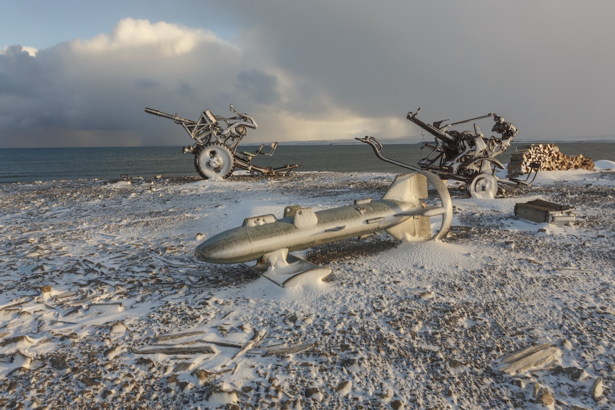 Snow covered Soviet relics in the Russian Arctic National Park on Novaya Zemlya, 2015. Nixette (CC BY-SA 4.0)