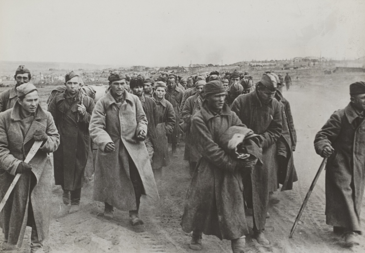 Russian prisoners of war during the Battle of Stalingrad, 27 October 1942. National Archief. Public Domain.