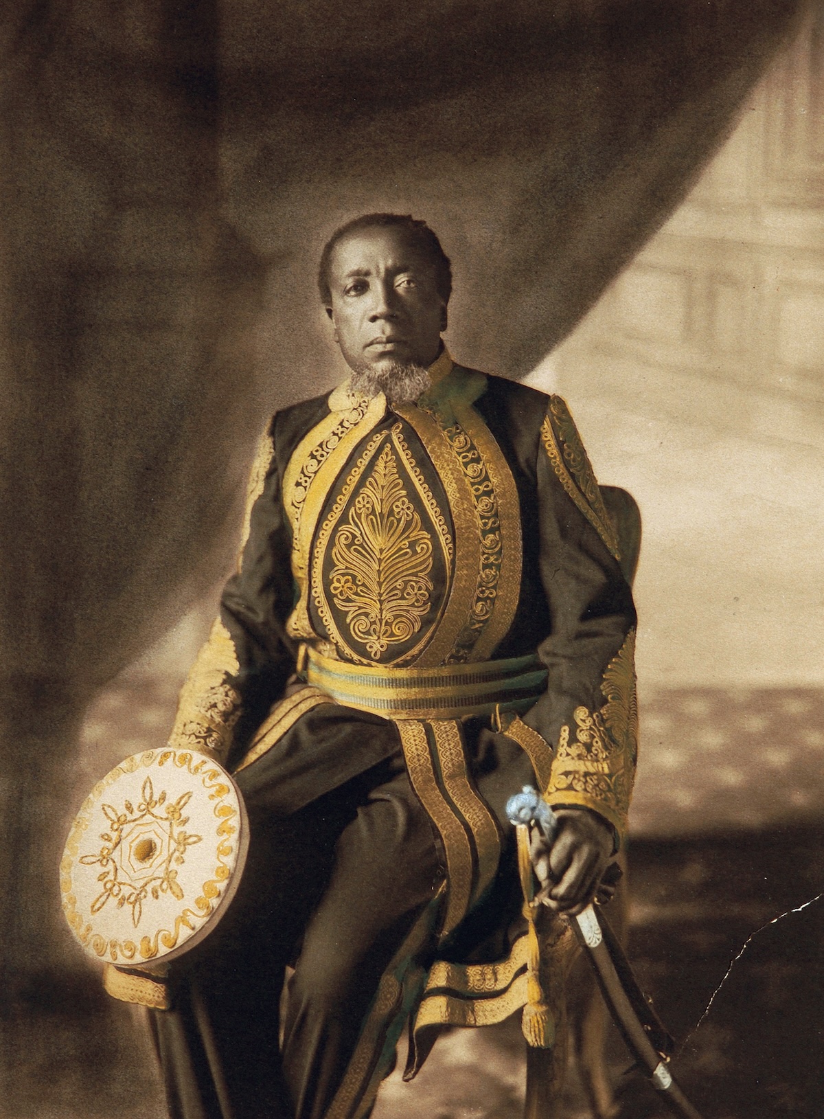 King Lewanika wearing the Victorian ambassador’s court uniform he wore to Edward VII’s coronation, 1902. Aberdeen City Council (Archives, Gallery & Museums Collection).