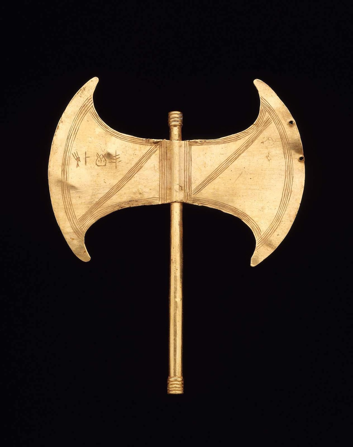 Minoan votive double axe, c.1550-1500 BC. Museum of Fine Arts, Boston. Public Domain.