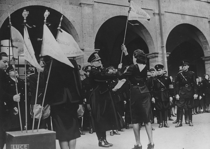 Benito Mussolini at the fascist youth school in Orvieto, 1940. Narodowe Archiwum Cyfrowe. Public Domain.