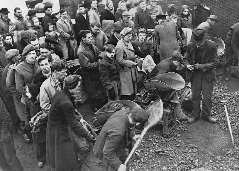 A queue for coal during the fuel shortage of 1947-48. 