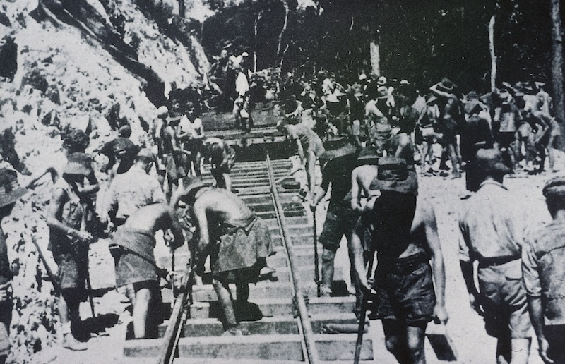 Prisoners undertaking forced labour on the Burma-Thai railway, 1942-43. ETH Library Zurich, Image Archive (CC BY-SA 4.0).