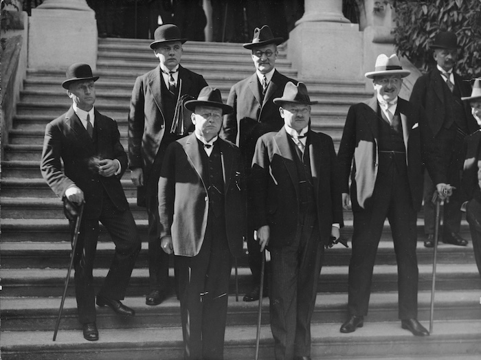 The German delegation at Locarno, foreign minister Gustav Stresemen and chancellor Hans Luther at the front, 1925. Narodowe Archiwum Cyfrowe. Public Domain.