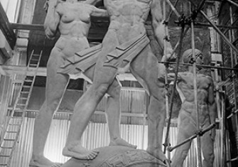 'The Perfect Family': statue by Barney Seale displayed at the Empire Exhibition, Glasgow, 1938. Stephenson / Stringer / Getty Images