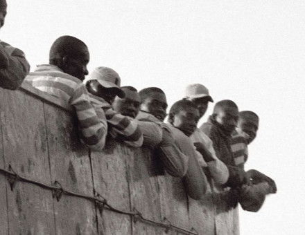 Parchman inmates being transported  to work in fields near the prison, Mississippi, 1964 © Robert Elfstrom/Villon Films/Getty Images.